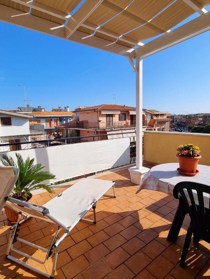 Attico Con Terrazzo Relax Apartment Ladispoli Luaran gambar