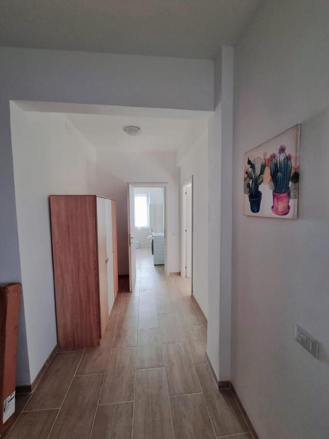 Attico Con Terrazzo Relax Apartment Ladispoli Luaran gambar