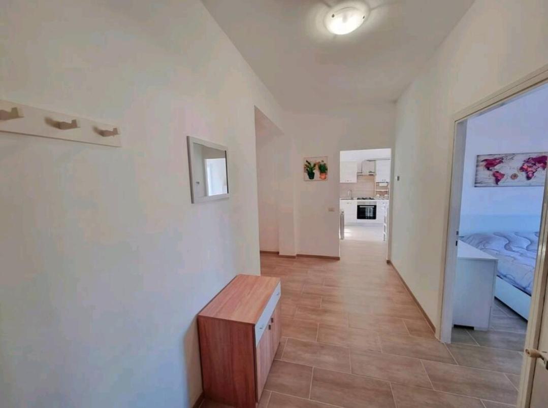 Attico Con Terrazzo Relax Apartment Ladispoli Luaran gambar